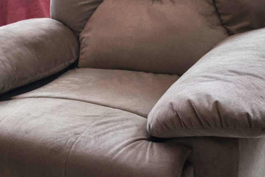 Заплатки на диван