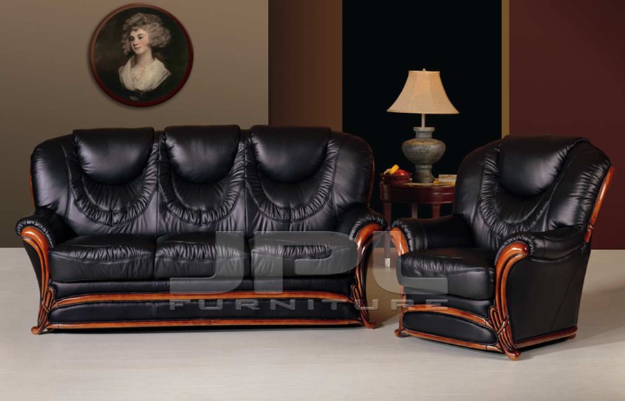 Кожаный диван