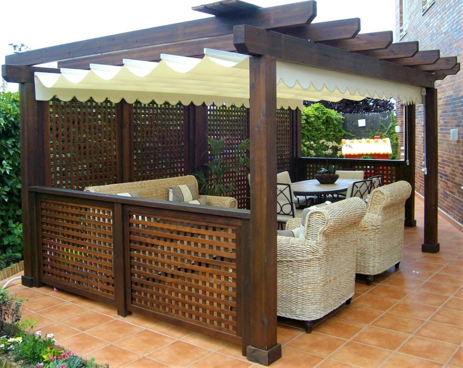 Необычный забор