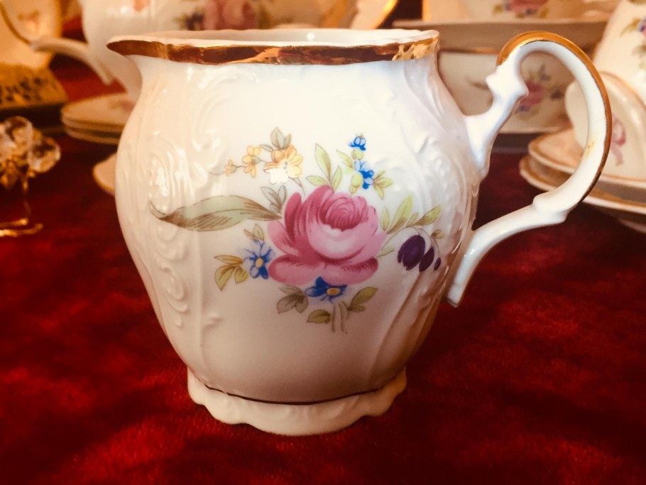 Royal Czech porcelaine / столовый сервиз "красное Барокко