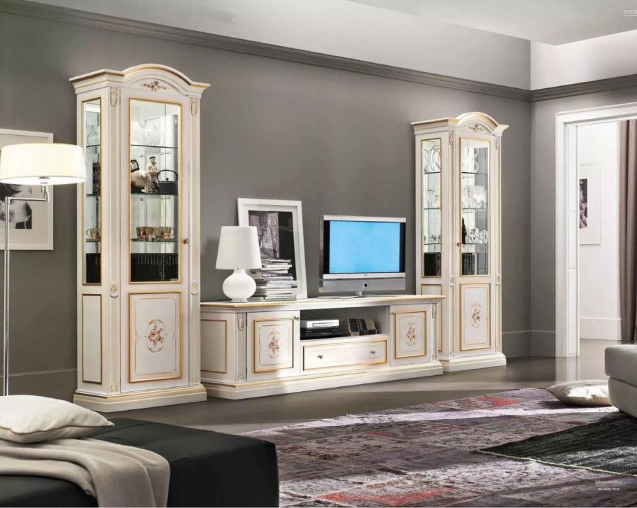 Горки для гостиной классика