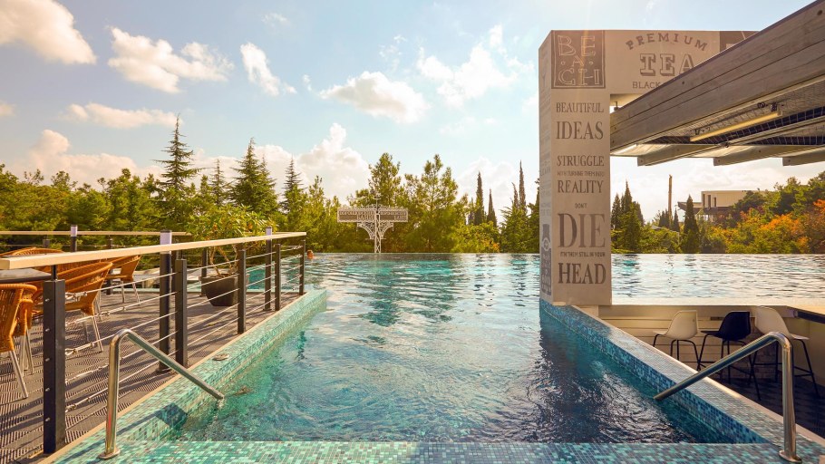 Бассейн Инфинити Ялта