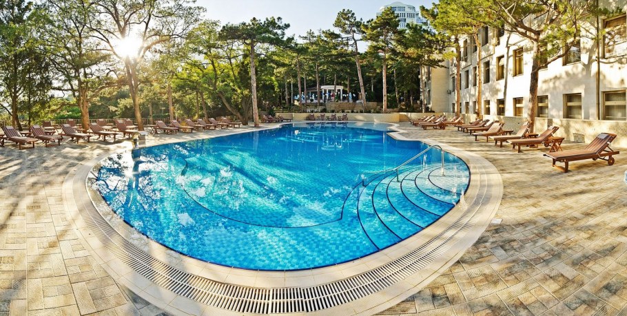 Отель Ялта-Интурист детский бассейн