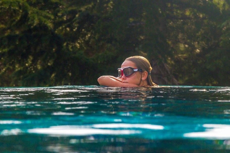 Отель 365 Ялта бассейн