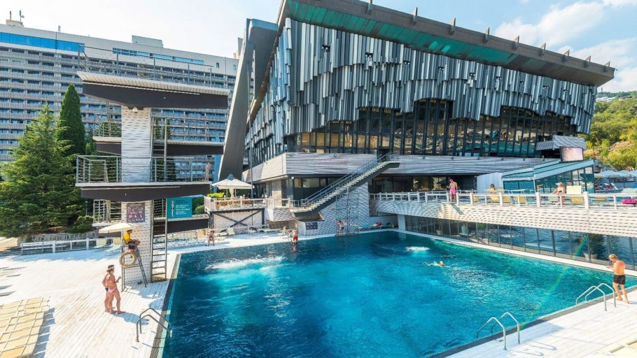 Дольче Вита бассейн г Гулистан