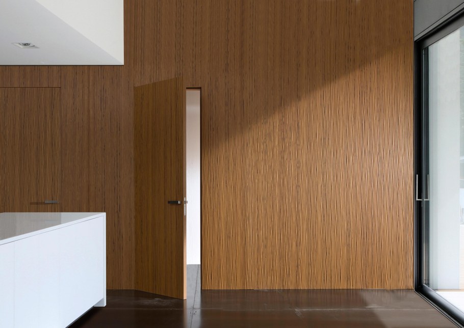 Отделка стен деревянными панелями