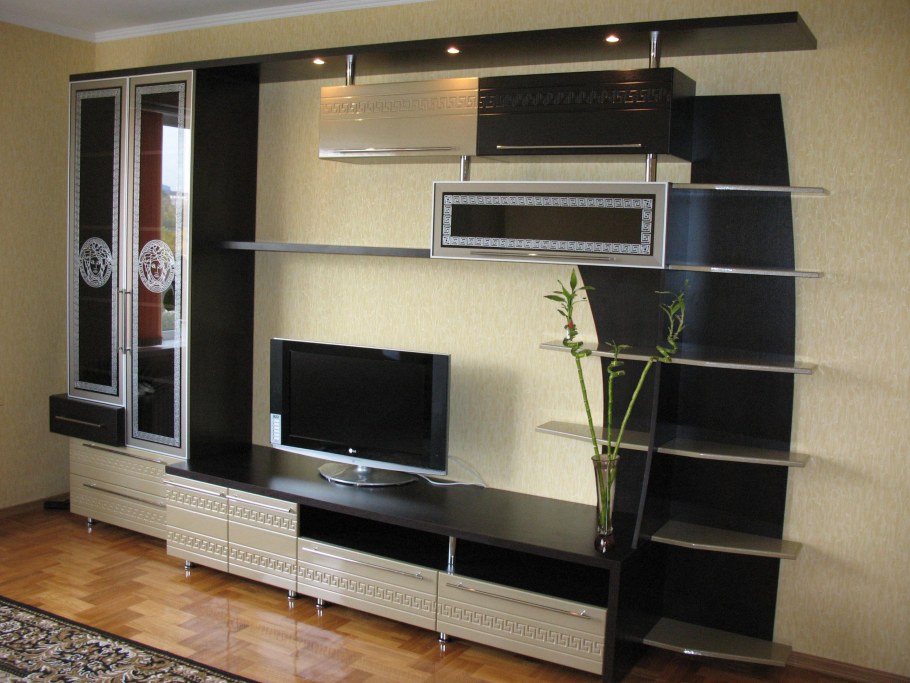 Горка на стенку в зале