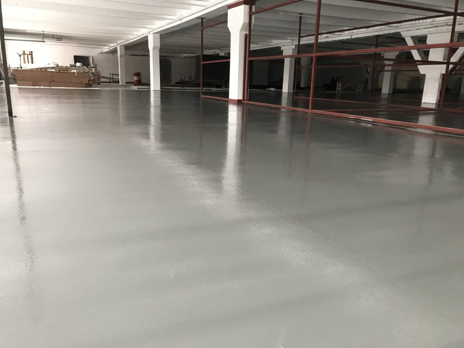 Полиуретан-цементный наливной пол