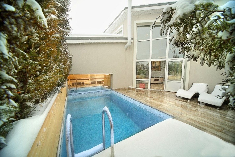 Грин флоу открытый бассейн зимой