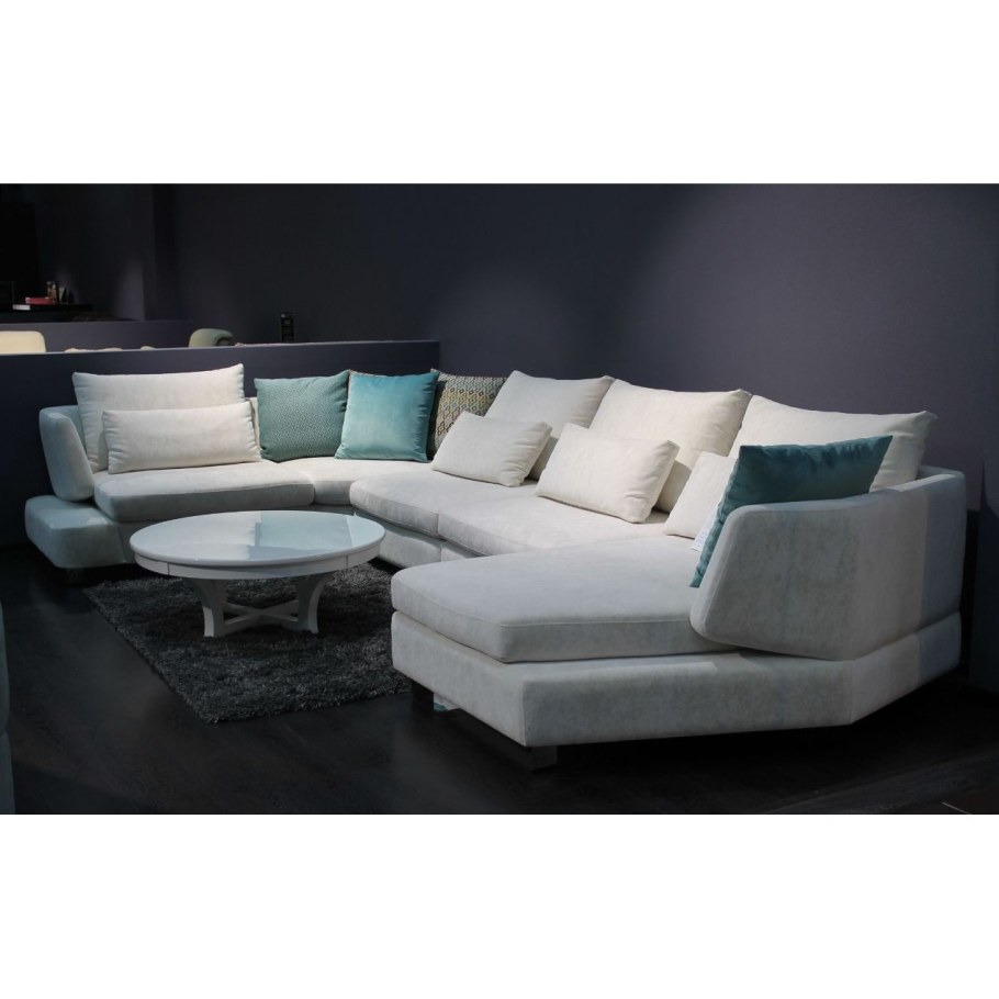 Комната с угловым диваном