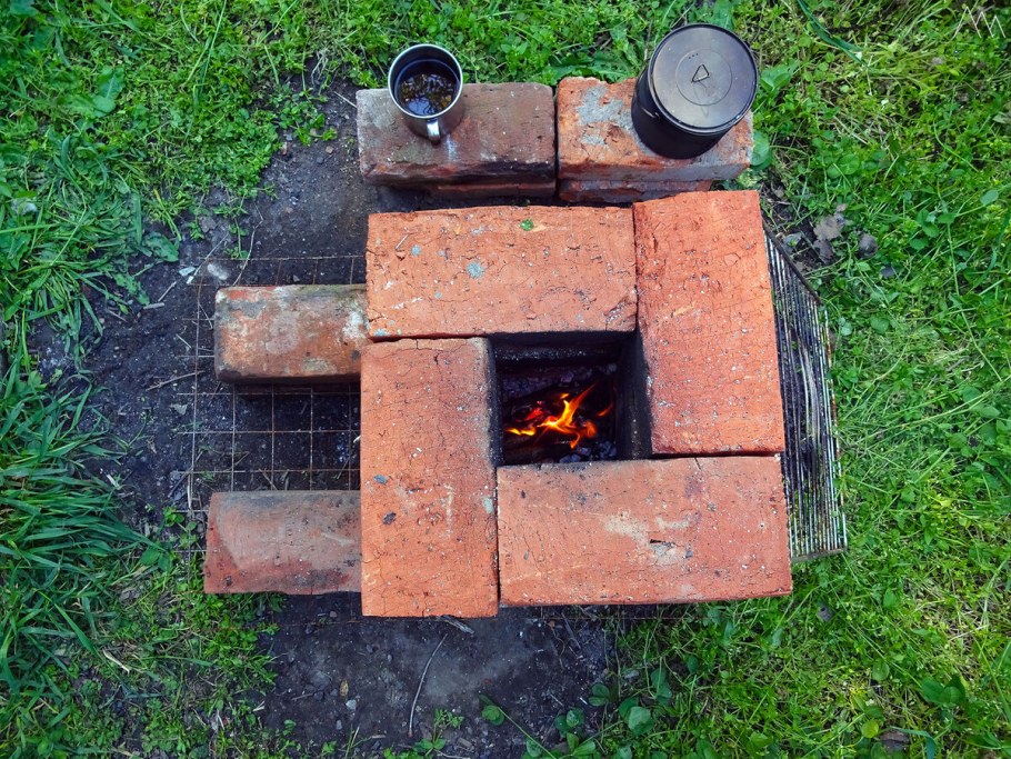 Rocket Stove из кирпича