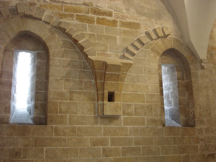 Машикули прямоугольные фото