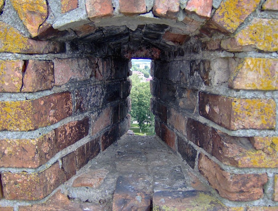 Замок Людовика 11 во Франции