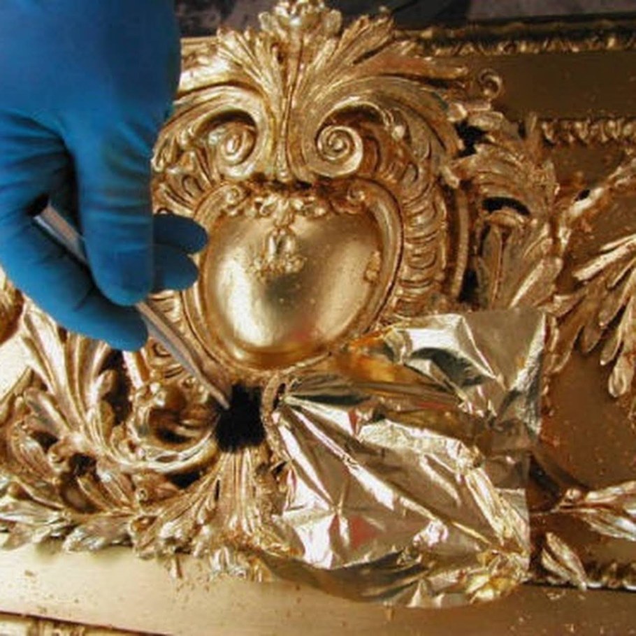 Золотой орнамент