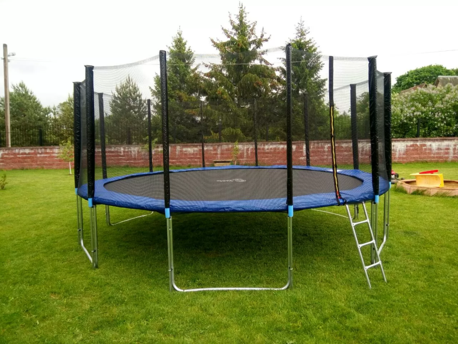 Батут с сеткой 305см