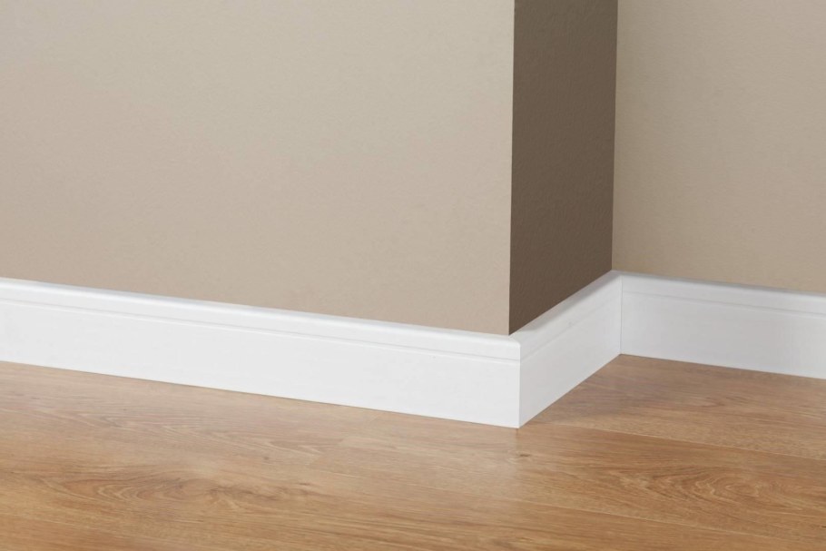 Плинтус для линолеума