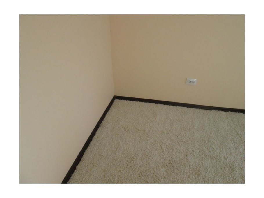 Висячие стены без плинтуса