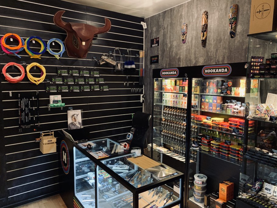 Кальянный магазин интерьер