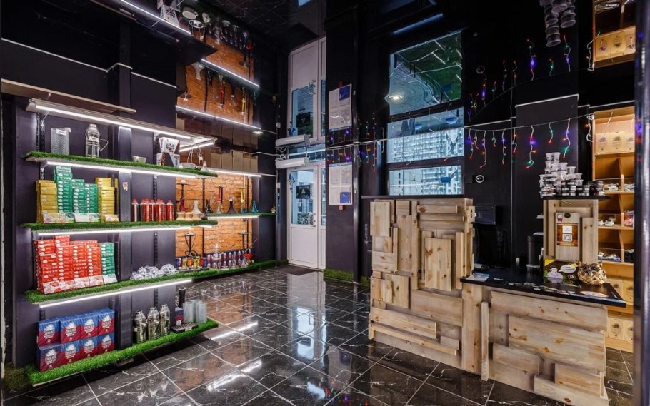 Интерьер табачного магазина