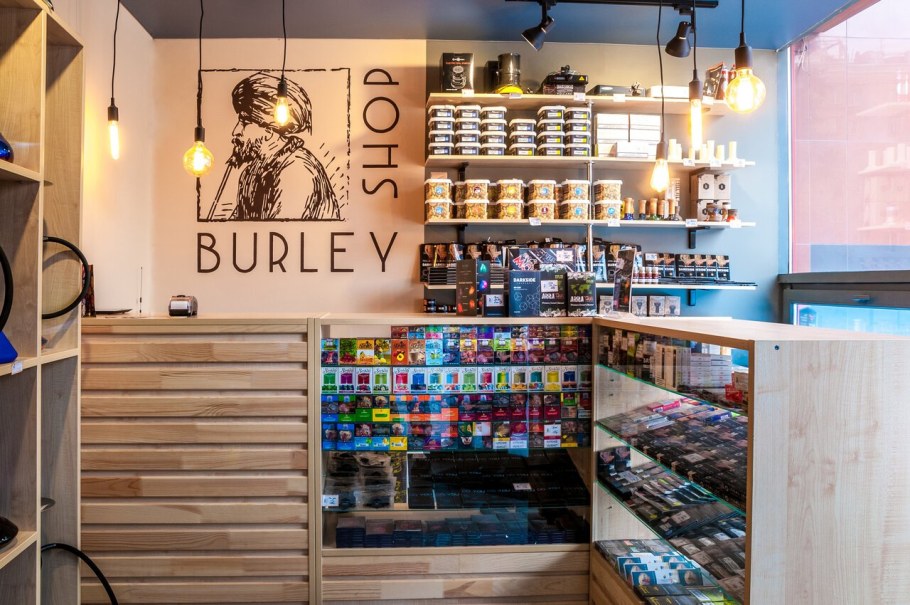 Интерьеры кальянных магазинов