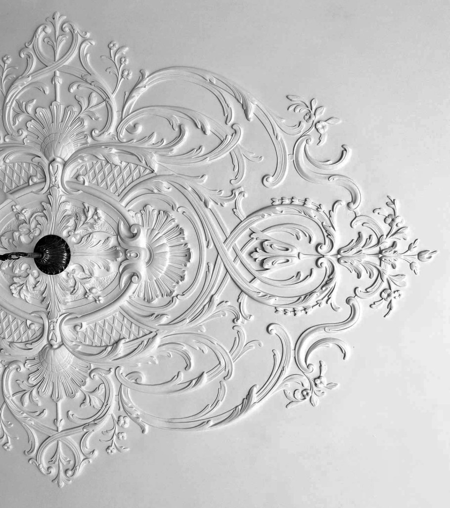 Розетка Orac r76