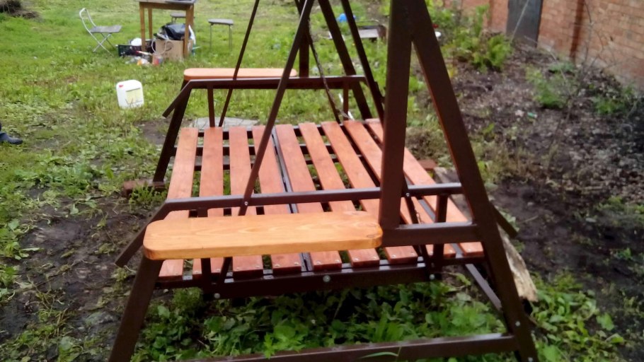 Садовые качели из профильной трубы