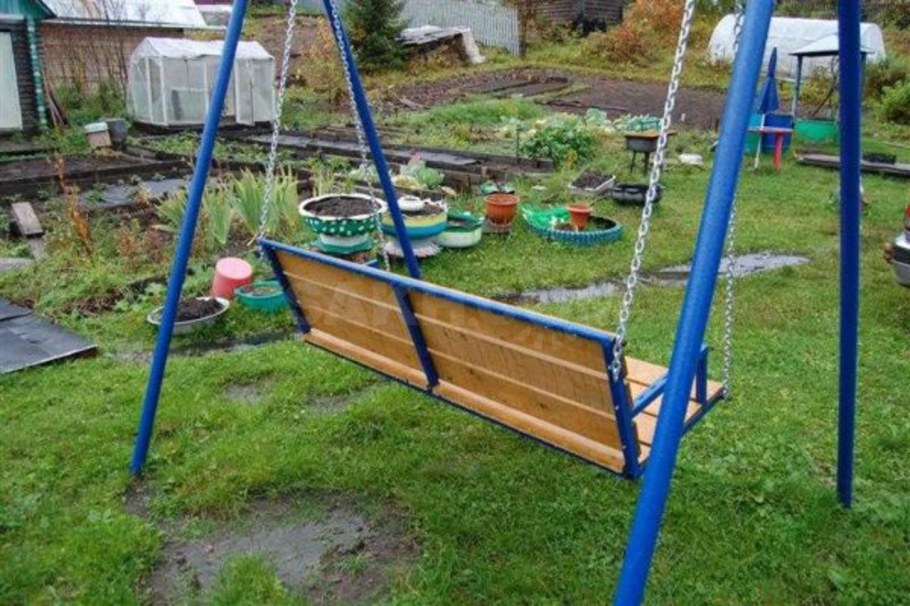 Прочные металлические качели