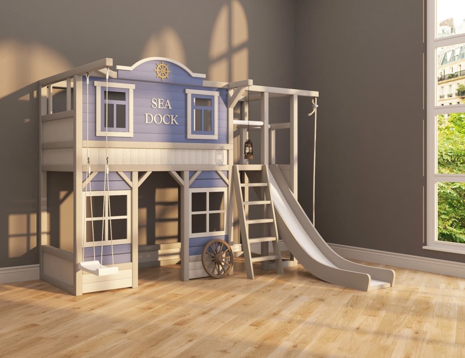 Двухъярусная кровать с горкой