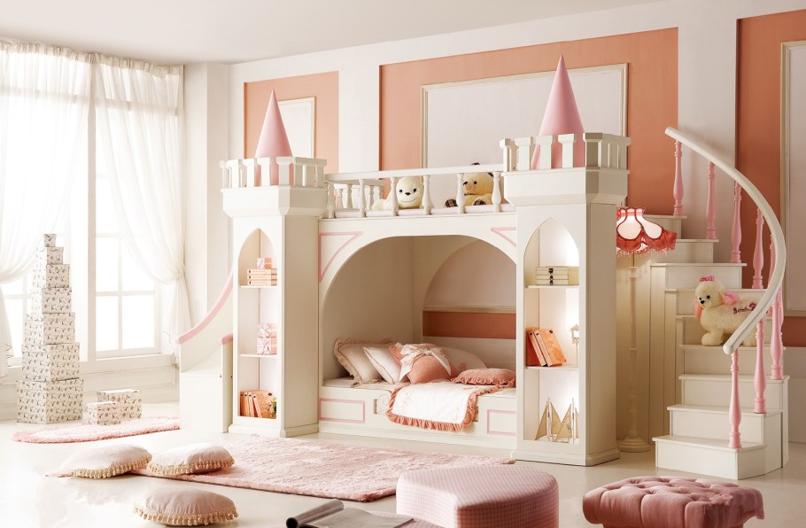 Детская кровать с игровой зоной