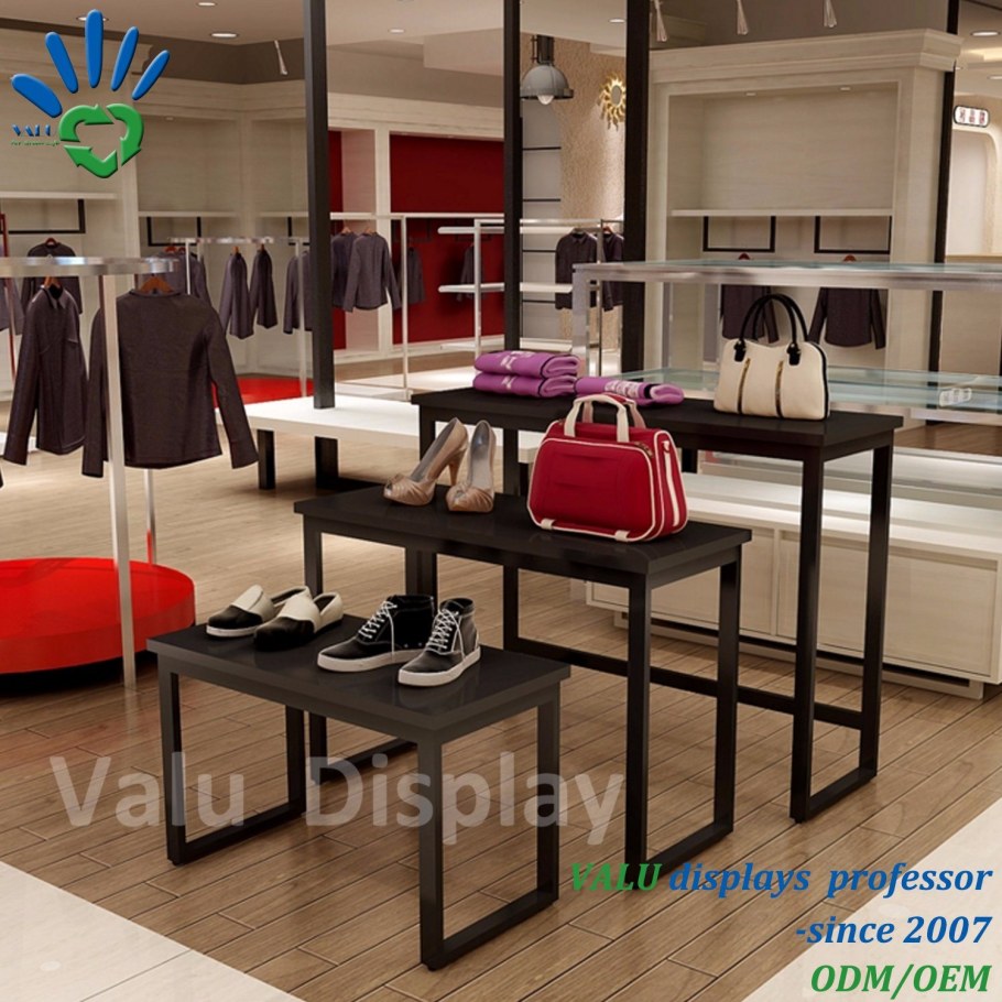 Демонстрационные столы для магазина одежды