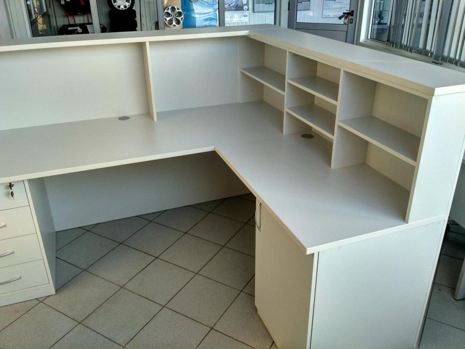 Ресепшн угловой