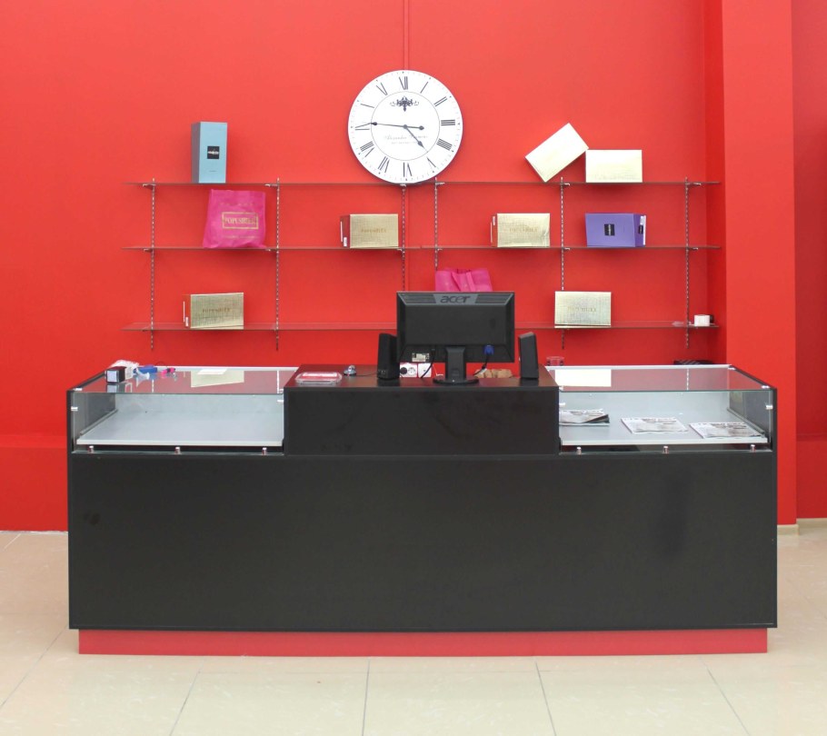 Кассовые стойки для магазина