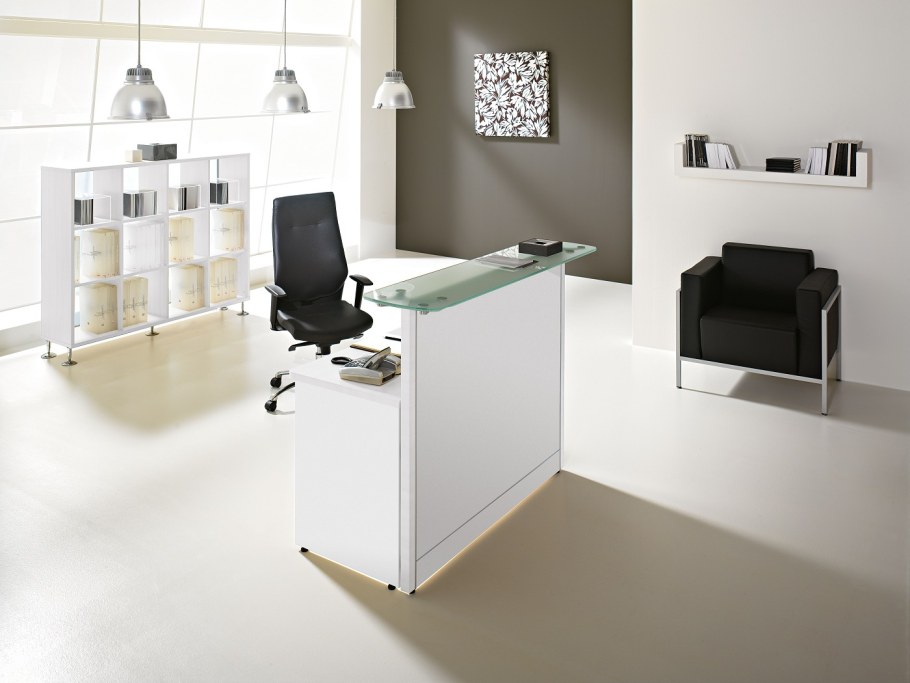 Стойка ресепшн