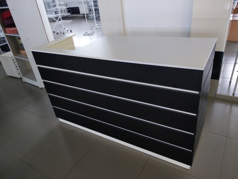 Барная стойка из бочек