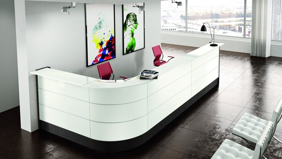 Стойка ресепшн