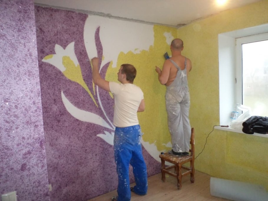 Интерьер стен жидкими обоями зеленый