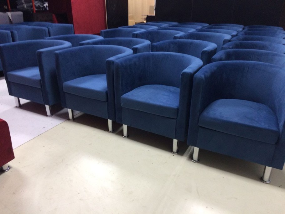 Кресла для кафе и баров