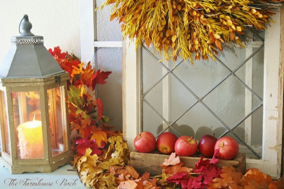 Уютный осенний уголок