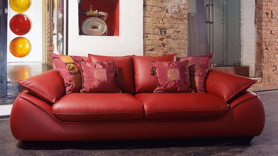 Диван синего цвета