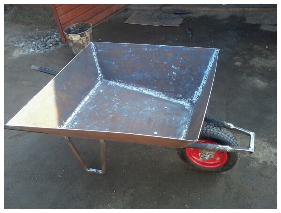 Самодельная Садовая тачка