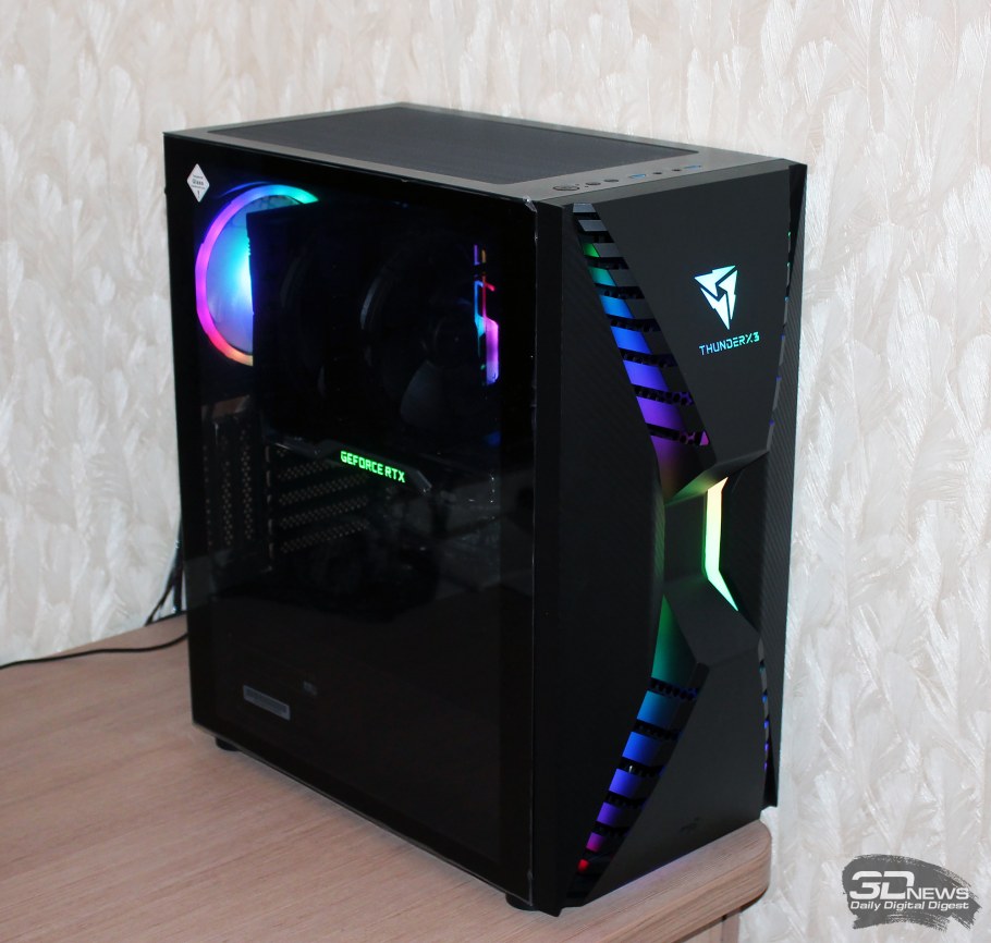 Компьютерный стол thunderx3 ad3