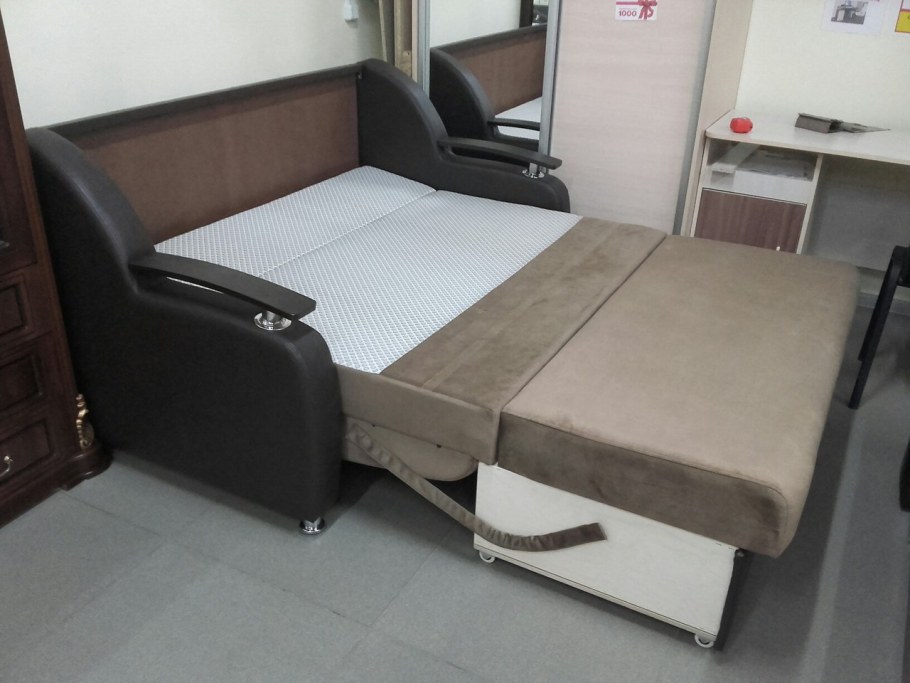 Выкатной диван Сочи 160 Леон