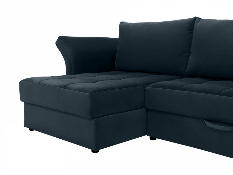 Черный кожаный диван