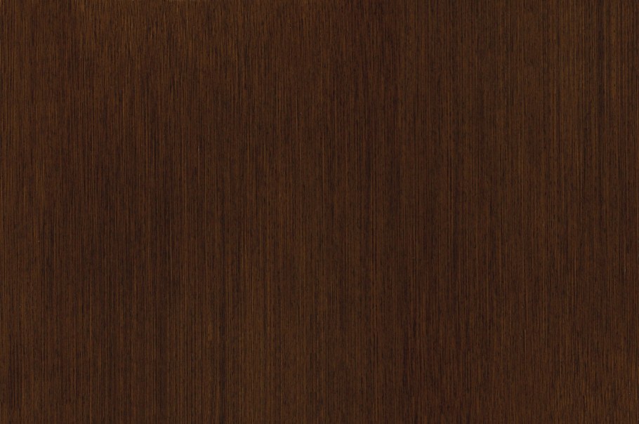 Спальня с коричневой мебелью