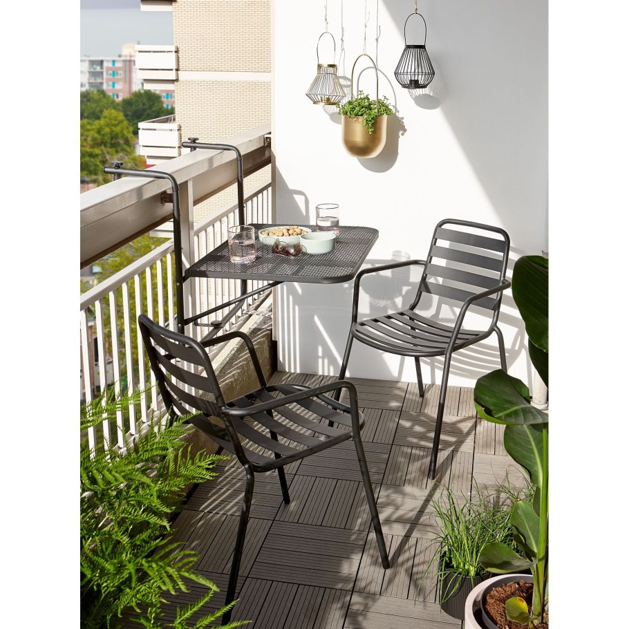 Уютный балкон