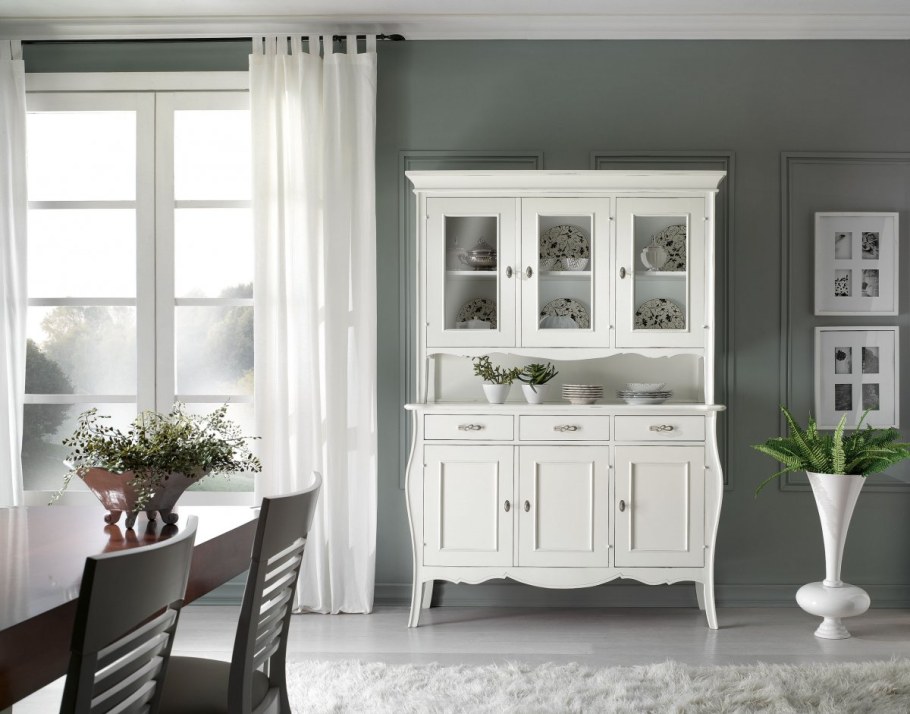 Стеклянный буфет для кухни