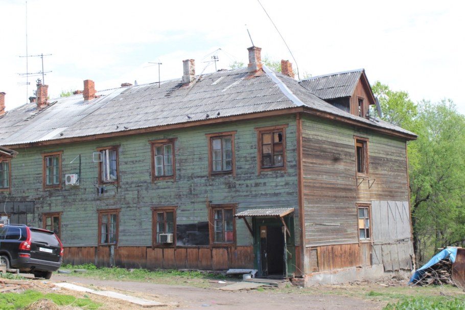 Рыбинск двухэтажный бревенчатый Барак