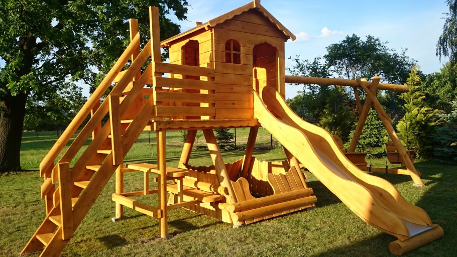 Деревянный комплекс на дачу