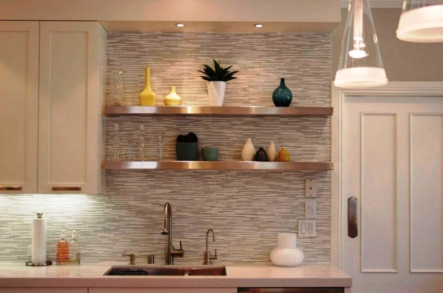 Отделка кухни декоративным камнем