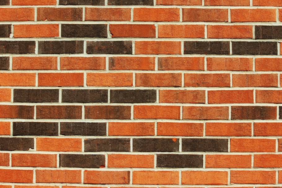 Разноцветный кирпич